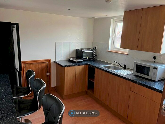 Studio To Rent In Hayling Avenue, Portsmouth PO3