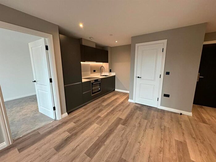 2 Bedroom Apartment To Rent In Springwell Gardens, Whitehall Road, Leeds, LS12