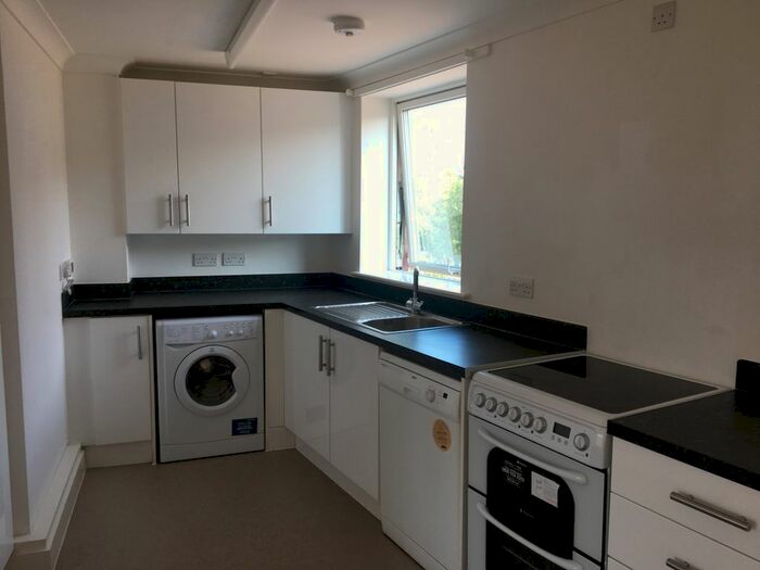 1 Bedroom Flat To Rent In Cranes Lane, Basildon, Essex, SS14