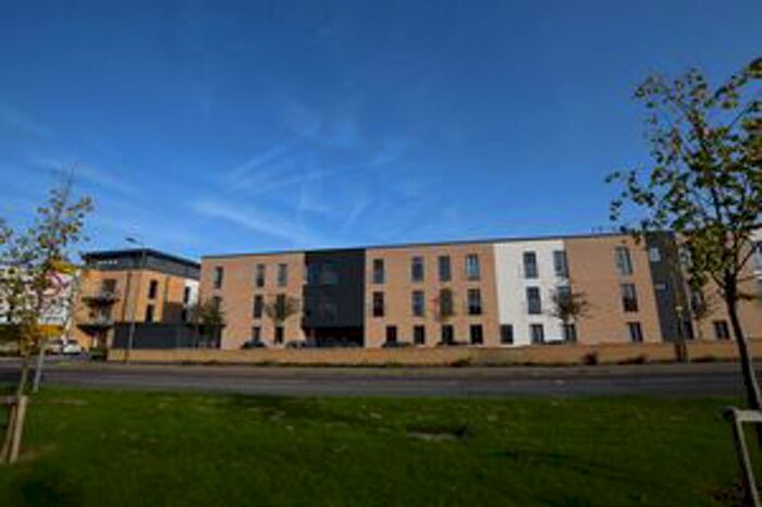 2 Bedroom Flat To Rent In Angus Court, Thame, OX9