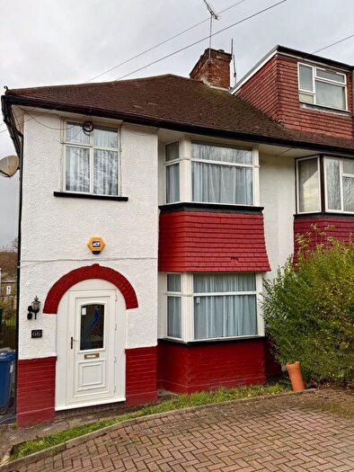 3 Bedroom Semi-Detached House To Rent In Bedrooms, Engel Park, NW7