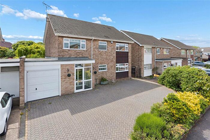 4 Bedroom Detached House For Sale In Farmcroft, Gravesend, Kent, DA11