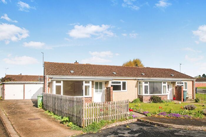 2 Bedroom Semi Detached Bungalow For Sale In Wootton, Oxfordshire, OX13