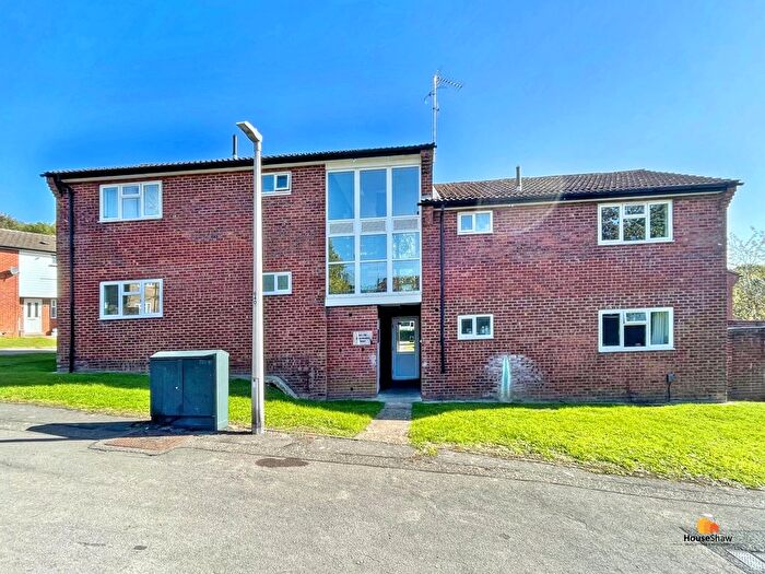 1 Bedroom Flat To Rent In Quarrendon Road, Amersham, HP7