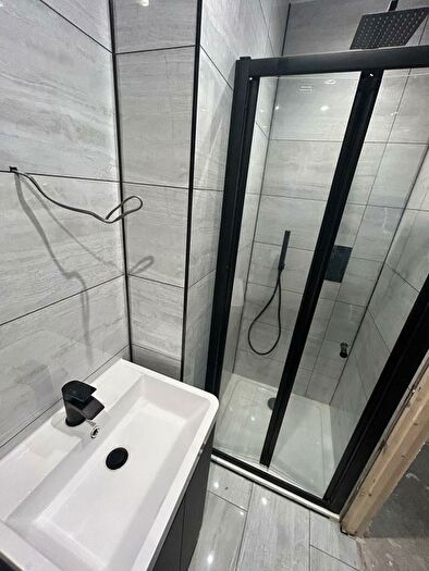 4 Bedroom Semi-Detached House To Rent In Stocksfield Avenue, Newcastle Upon Tyne, NE5