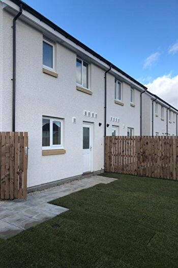 1 Bedroom Apartment To Rent In Cairns Gardens, East Calder, Livingston, EH53