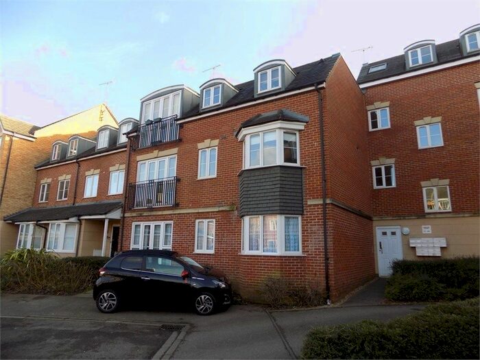 2 Bedroom Flat To Rent In Lindler Court, Leighton Buzzard, LU7