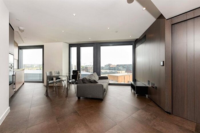 1 Bedroom Apartment To Rent In City Road, London, EC1V