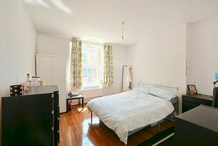 4 Bedroom Flat To Rent In Gladwin House, Cranleigh Street, NW1