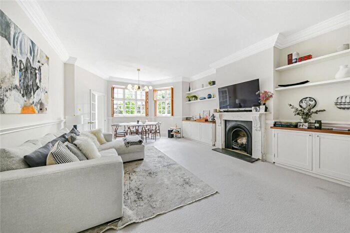 3 Bedroom Apartment To Rent In Eton Avenue, Belsize Park, London, NW3