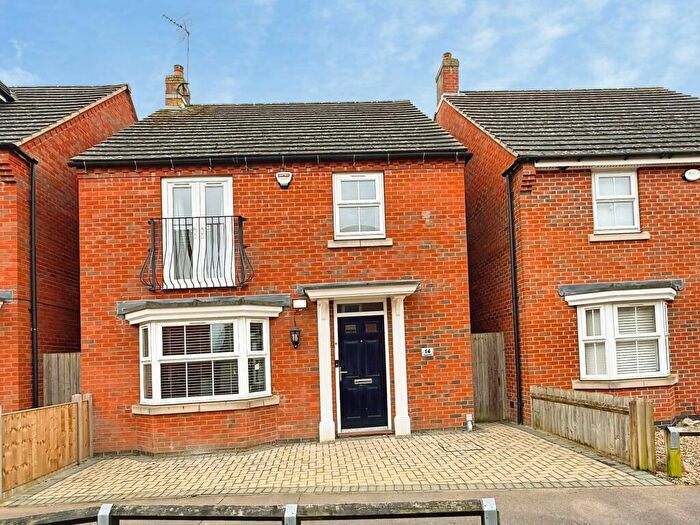 4 Bedroom Detached House For Sale In Copgrove Close, Hamilton, LE5