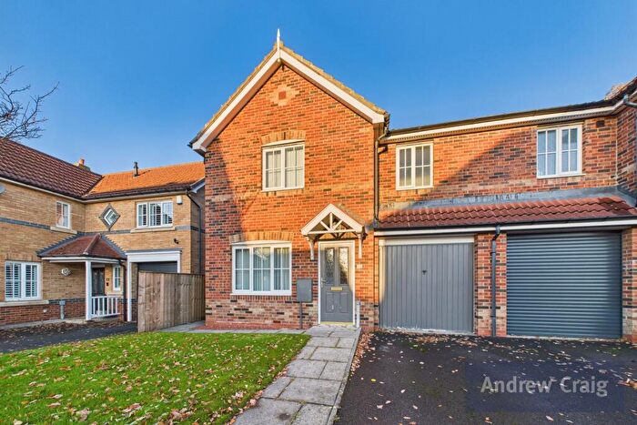 3 Bedroom Semi-Detached House For Sale In Woodlands, Ouston, DH2