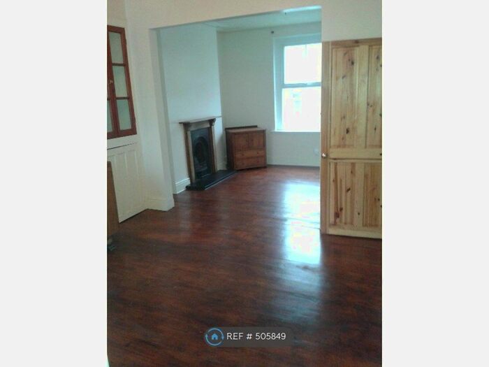 2 Bedroom Terraced House To Rent In Cambridge Street, Swansea, SA2