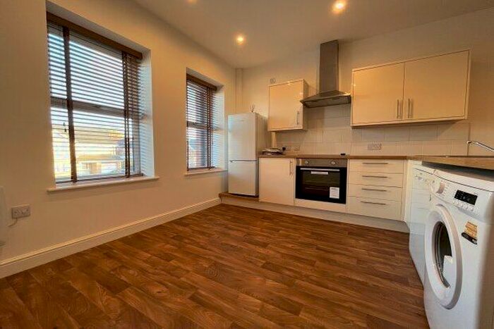 2 Bedroom Flat To Rent In Burncross Road, Sheffield, S35