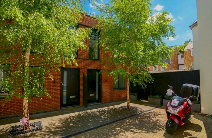 3 Bedroom End Of Terrace House To Rent In Old Bakery Mews, Hampton Wick, Kingston Upon Thames, KT1