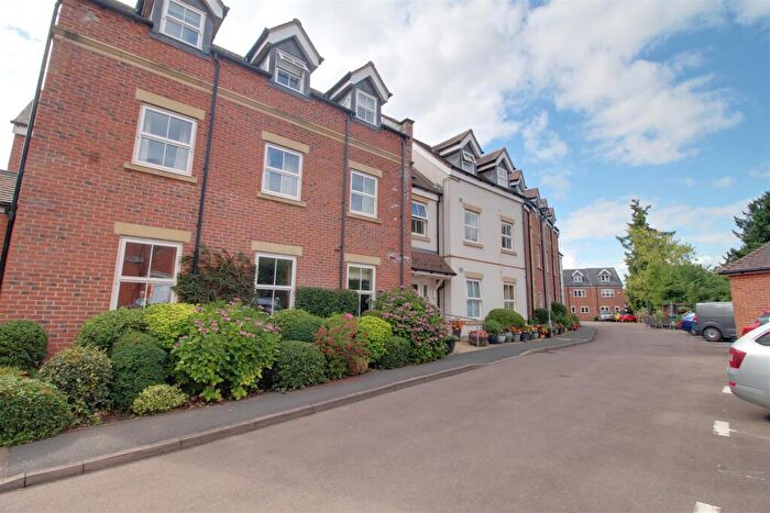 1 Bedroom Apartment For Sale In Stokes Mews, Newent, GL18