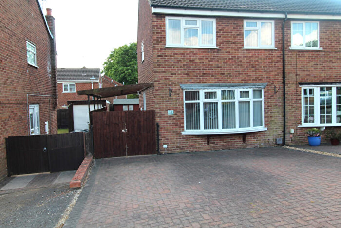 3 Bedroom Semi-Detached House To Rent In Newhall, DE11