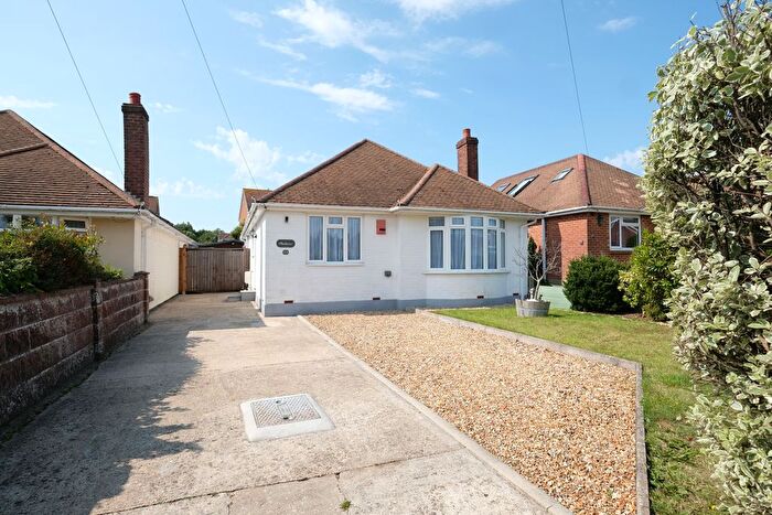 3 Bedroom Detached Bungalow For Sale In Woodville Road, Fawley, SO45