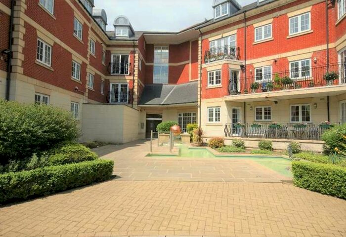 2 Bedroom Flat To Rent In Eastcote Road, Pinner, HA5