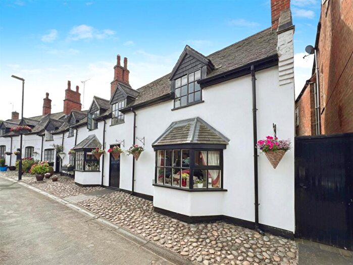 4 Bedroom Semi-Detached House For Sale In Victoria Cottage, Park Street, Market Bosworth, CV13