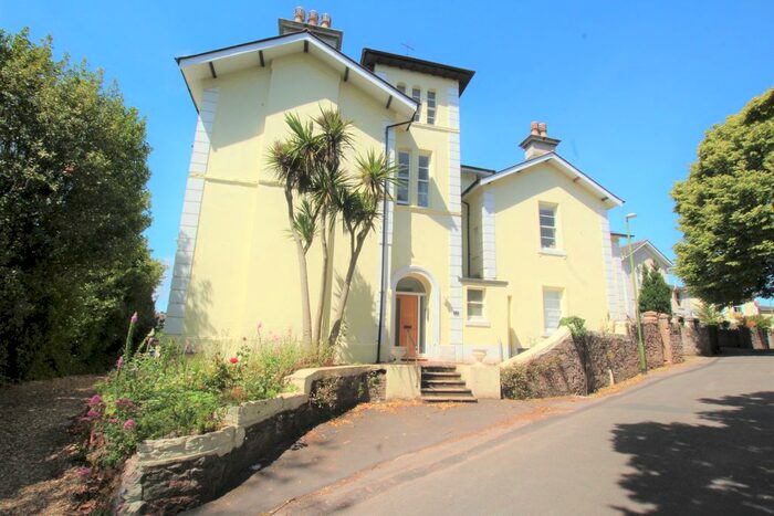 2 Bedroom Flat To Rent In Cleveland Road, Torquay, TQ2