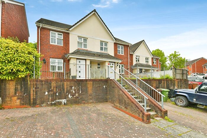 3 Bedroom Semi Detached House For Sale In Highglen Drive, Plympton, PL7