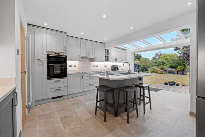 4 Bedroom Bungalow For Sale In Wareham, Dorset, BH20