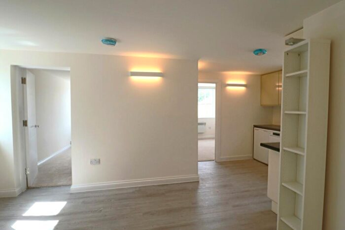 2 Bedroom Apartment To Rent In Kings Hedges Road, Cambridge, Cambridgeshire, CB4