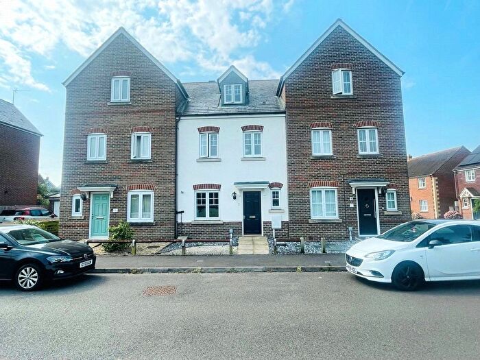 3 Bedroom Terraced House To Rent In Foxwood Avenue, Angmering, Littlehampton, West Sussex, BN16
