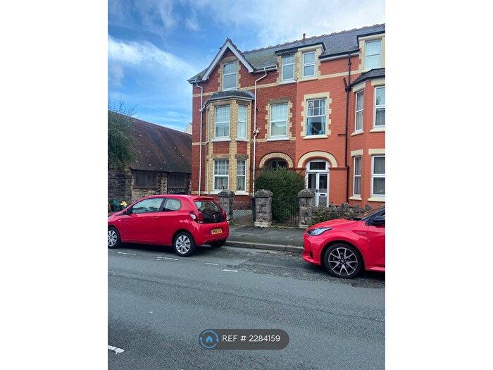 2 Bedroom Flat To Rent In Hawarden Road, Colwyn Bay, LL29