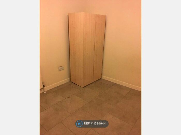 1 Bedroom Detached House To Rent In Forest Road, Erith, DA8