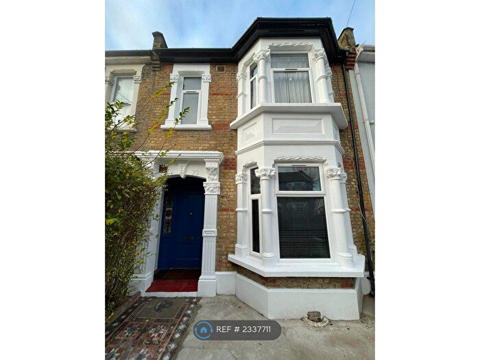 Studio To Rent In Shrewsbury Road, London, E7