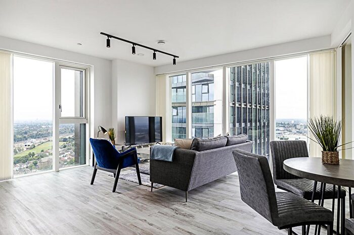 2 Bedroom Flat To Rent In Icon Tower, Acton, W3