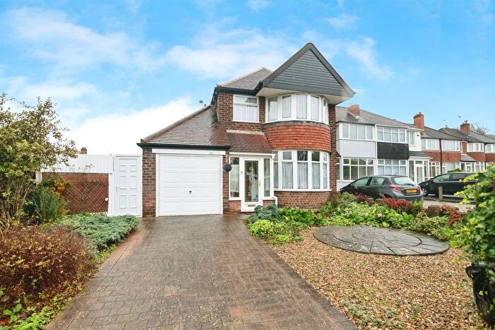 3 Bedroom Detached House For Sale In Booths Farm Road, Birmingham, B42