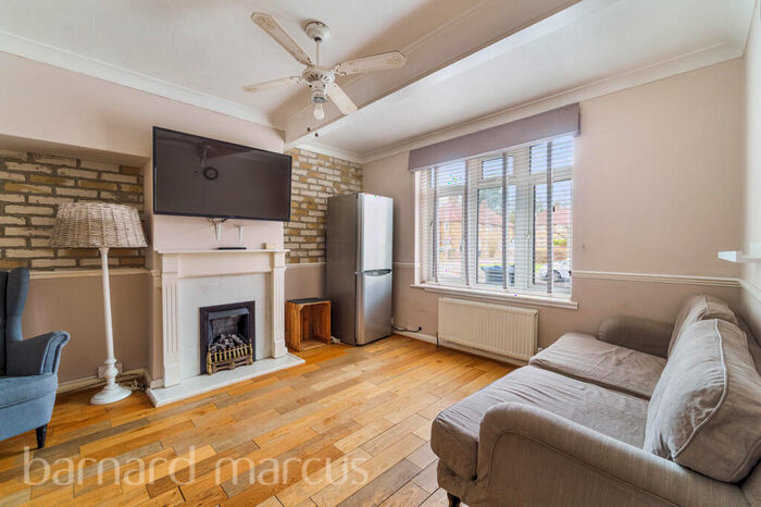 4 Bedroom Terraced House To Rent In Canterbury Road, Morden, SM4