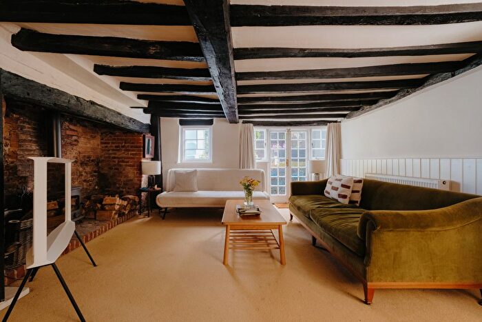 3 Bedroom Property For Sale In Sinnock Square, Hastings, TN34