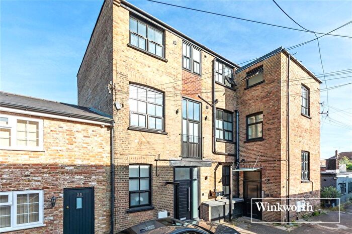 1 Bedroom Flat To Rent In King Street Mews, East Finchley, London, N2