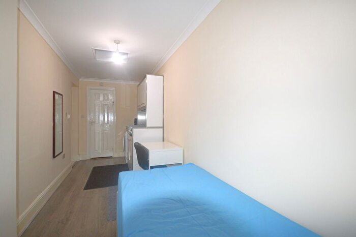 1 Bedroom Studio To Rent In Arnside Gardens, Wembley, HA9