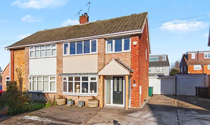 3 Bedroom Semi Detached House For Sale In Frilsham Way, Coventry, CV5