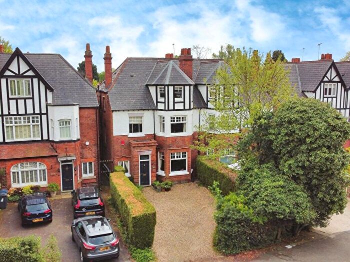 5 Bedroom Semi-Detached House For Sale In Station Road, Sutton Coldfield, B73