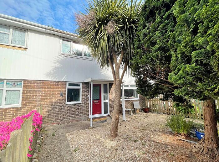 3 Bedroom Terraced House For Sale In Faircross Close, Holbury, SO45