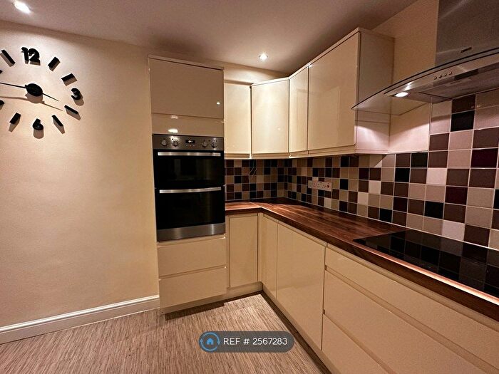 3 Bedroom Terraced House To Rent In Chakeshill Drive, Bristol, BS10