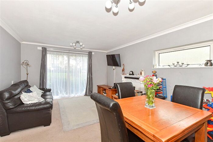 2 Bedroom Flat For Sale In Caburn Court, Southgate Crawley, West Sussex, RH11