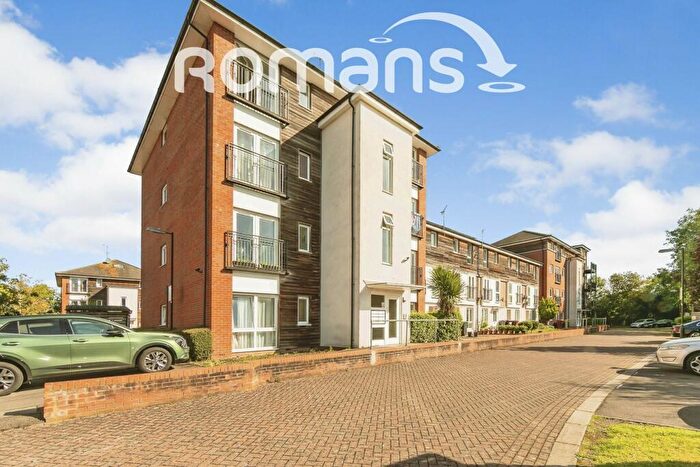 2 Bedroom Flat To Rent In Meadow Way, Caversham, RG4