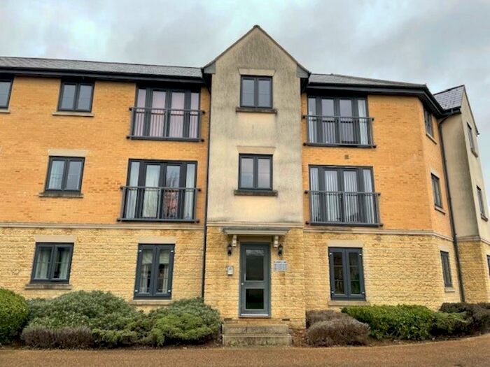 2 Bedroom Apartment To Rent In Bluebell Way, Carterton, Oxon, OX18