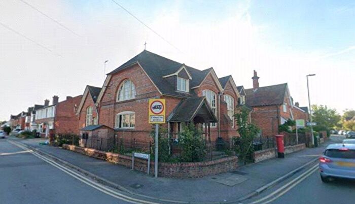 2 Bedroom House To Rent In Easthampstead Road, Wokingham, Berkshire, RG40