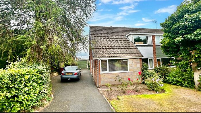 3 Bedroom Semi-detached Bungalow For Sale In Boxwood Drive, Blackburn, BB2