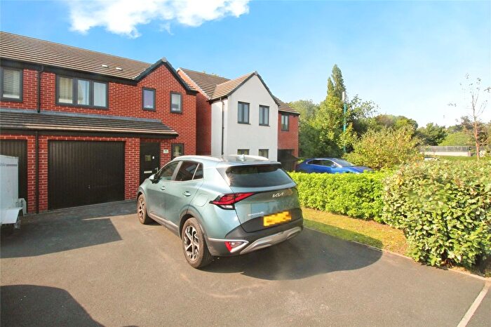 3 Bedroom Semi-Detached House To Rent In Ranger Drive, Wolverhampton, West Midlands, WV10