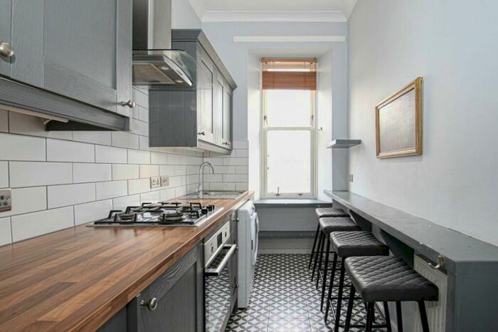 3 Bedroom Flat To Rent In Berkeley Street, Glasgow, G3