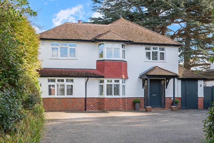 4 Bedroom Detached House For Sale In Hookfield, Epsom, KT19